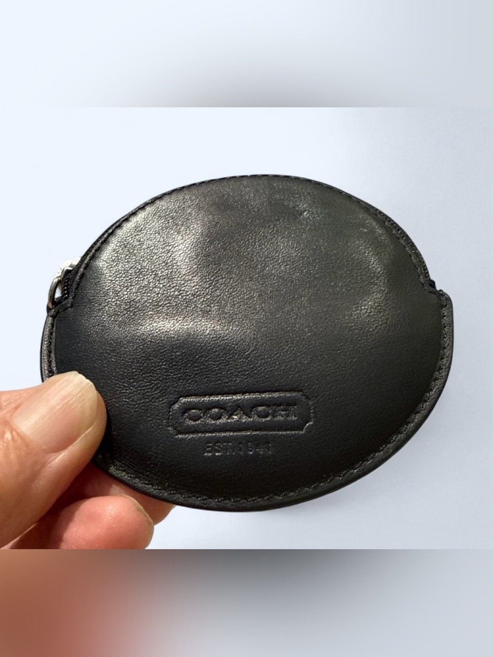 Authentic Coach Black Leather Circle Coin Zip Wallet IPod Headphone Storage Case